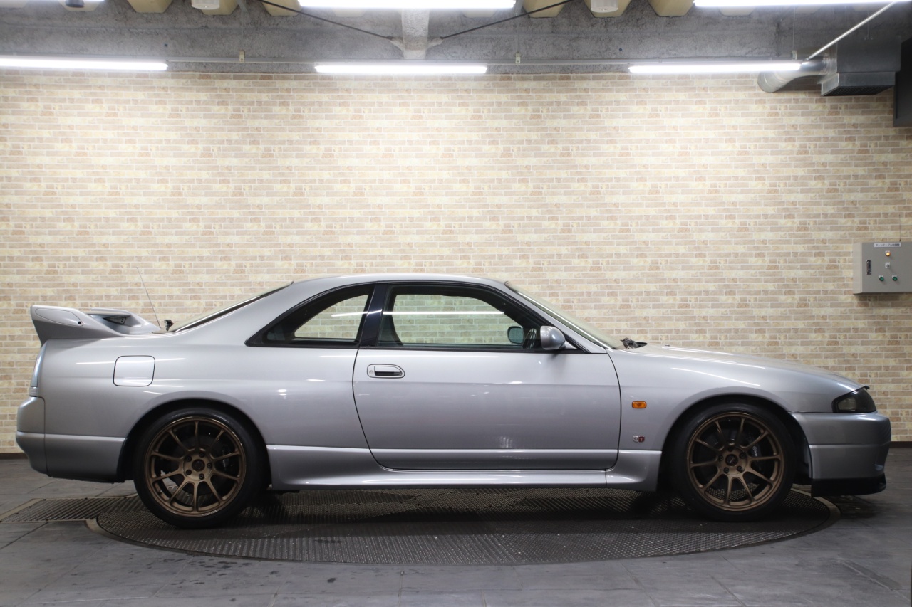 スカイライン(R33)の中古車一覧|HMR
